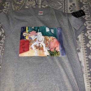 supreme room tee